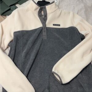 Columbia Men's Zip Up Sweater in Cream and Gray